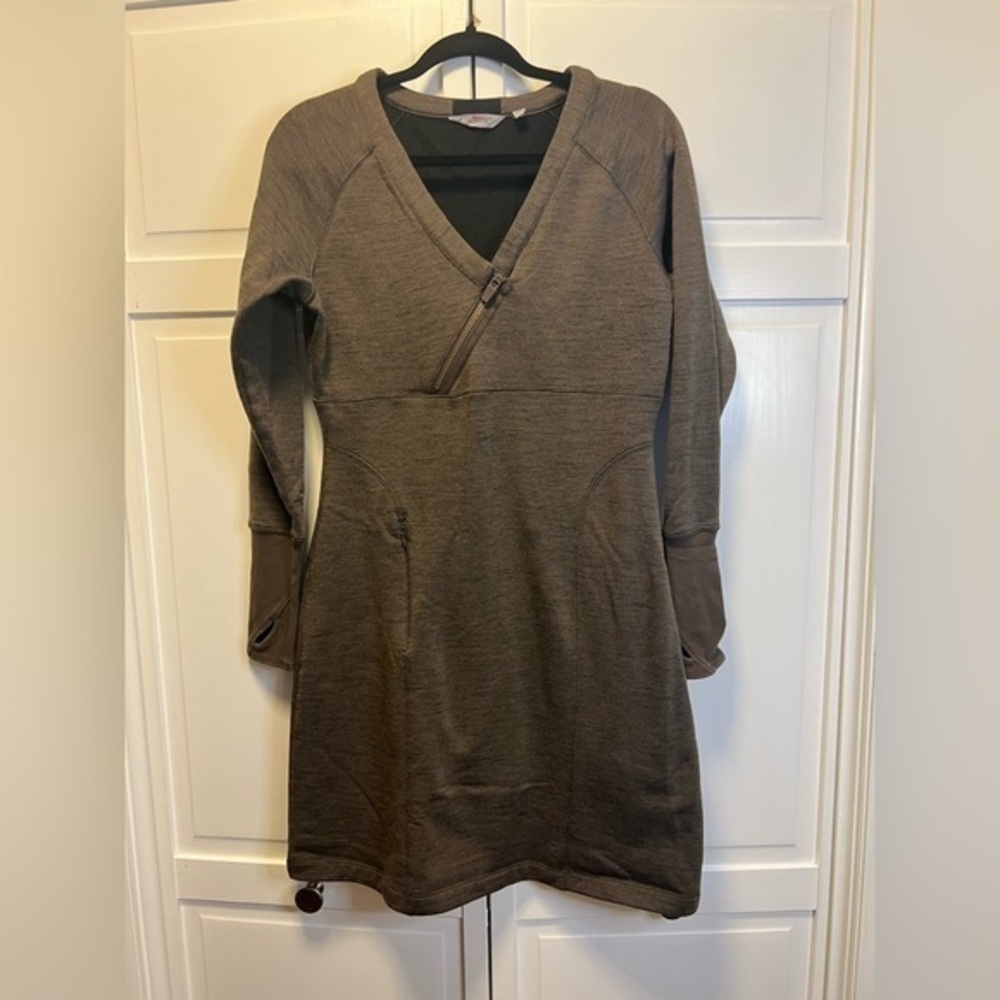 Athleta Women’s Snow Summit Fleece Lined Dress Size Women’s Medium Color Brown